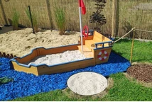 Bac à sable de jardin - un bac à sable en bois en forme de bateau Baloo