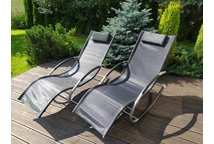 Un ensemble de deux chaises à bascule de jardin Orlando Garden Point