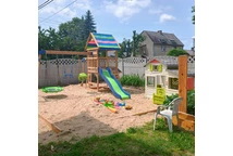 Aire de jeux avec balançoires et toboggan Northbrook