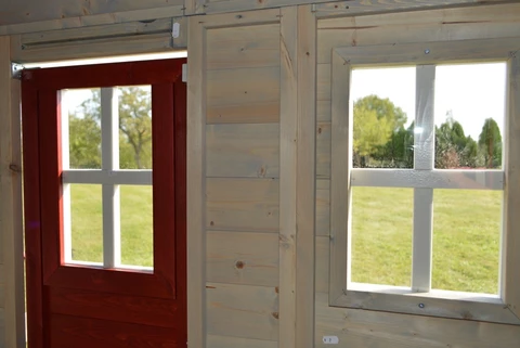 Houten kinderhuisje voor in de tuin Antek