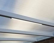 Système d'éclairage pour la remise à outils SkyLight