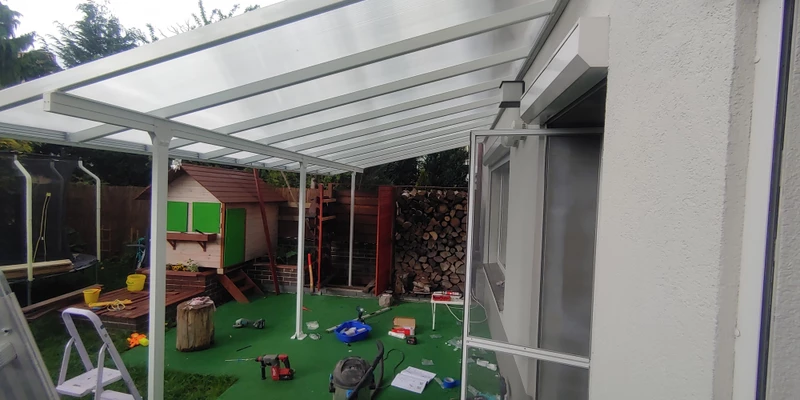 Auvent de terrasse en aluminium Sierra Palram - Canopia 3 x 5,46 m blanc